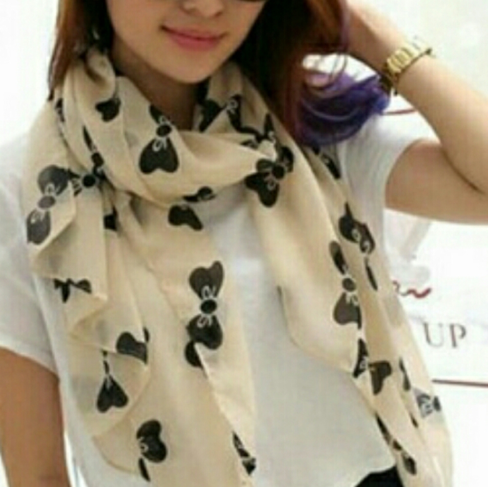 Ivory Chiffon scarf with black bows